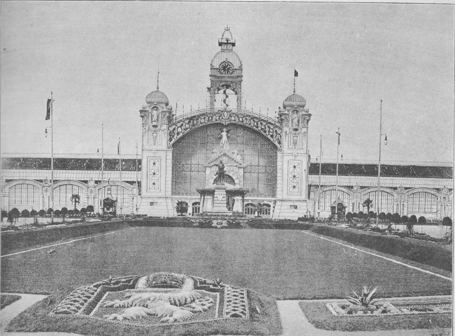 Façade of the Industrial Palace