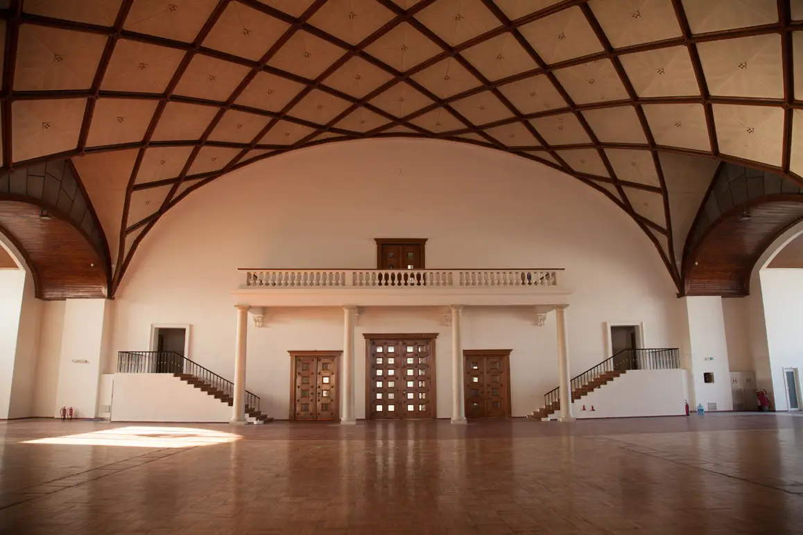 Industrial Palace Reconstruction